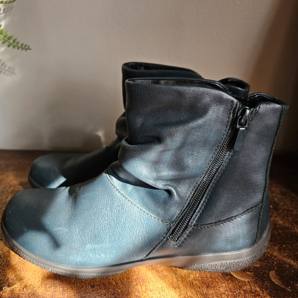 Hotter Green Leather Side-Zip Ankle Boots